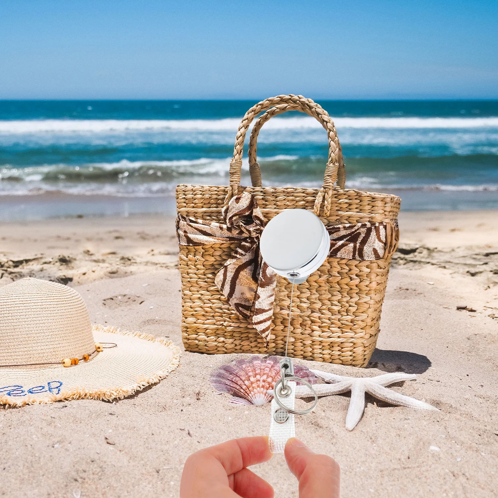 

2Pcs Retractable Badge Reel Metal Key Ring Id Cards Holder Clip Convenient Badge Holder for Nurses Teachers Office Staff