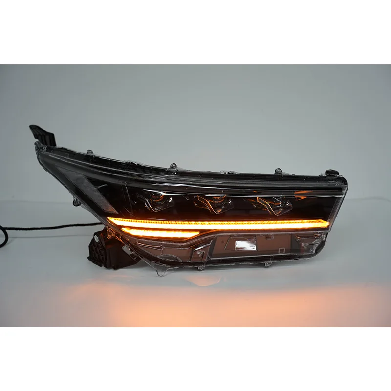 Produk Baru Untuk Lampu Depan Toyo-ta Innova 2022-2024