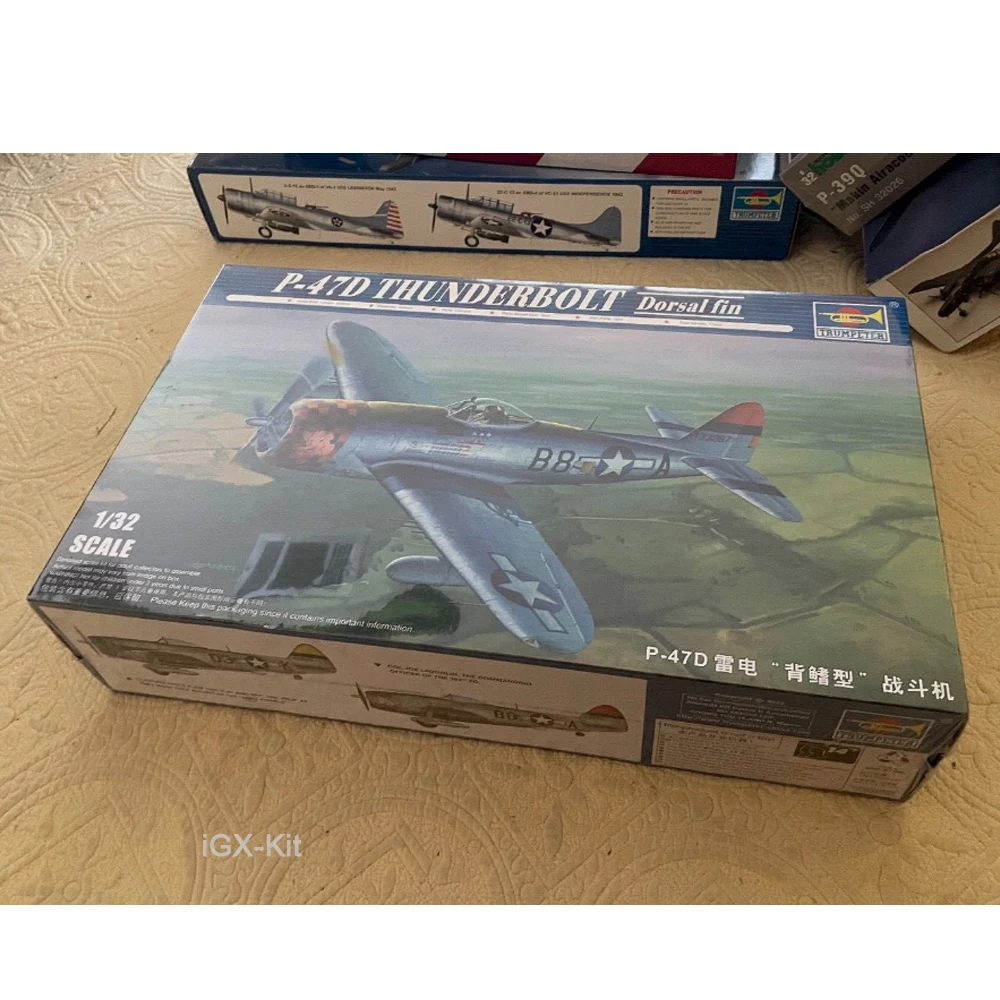 

Trumpeter 02264 1:32 Scale P47D P-47D Thunderbolt Dorsal Fin Fighter Airplane Model Kit