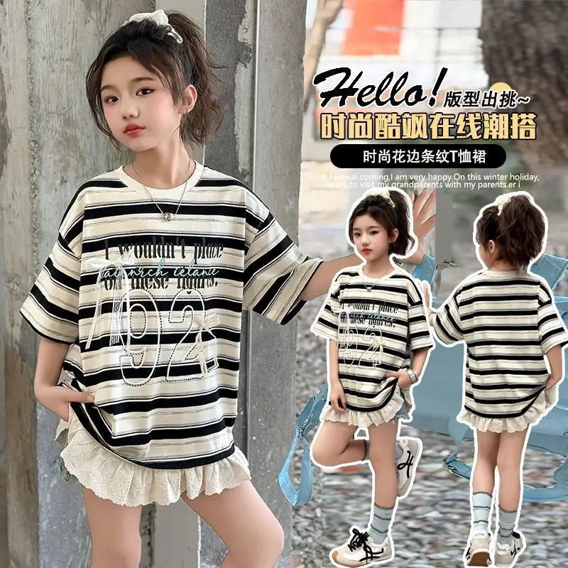 

Футболка для девочек с кружевными оборками и вставками в стиле пэчворк, корейская версия, для подростков, летняя, новая, универсальная, с коротким рукавом, модная.