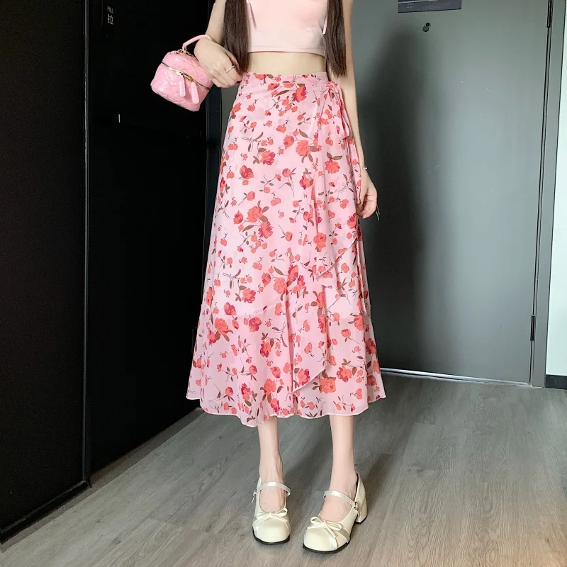 Foundation little red flower 8751