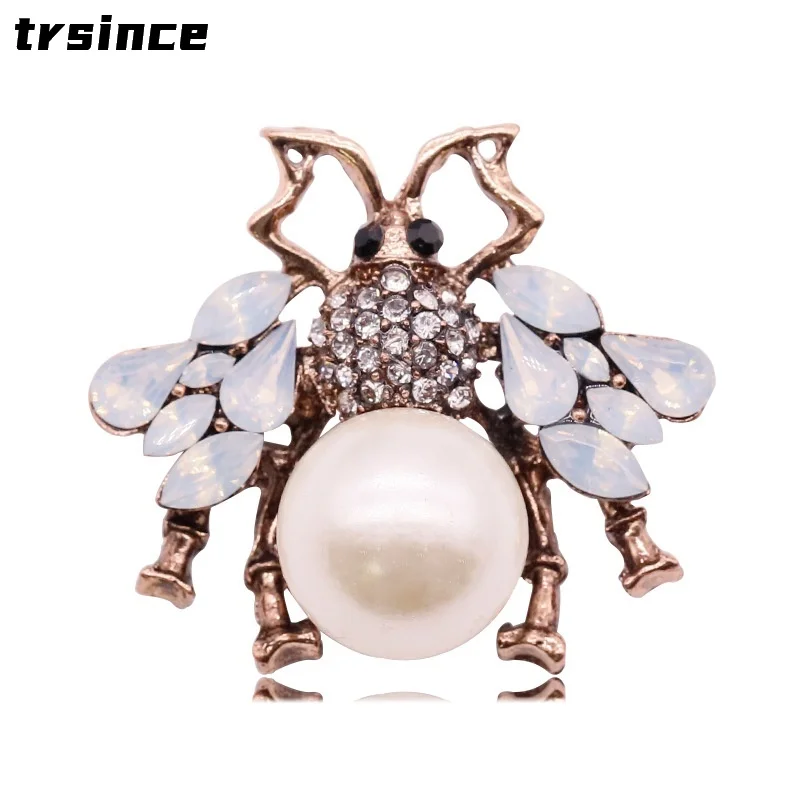 

New Rhinestone Pearl Bee Brooch for Women Pearl Insect Lapel Pins Fashion Hijab Pin and Brooches Jewelry Clothing Accessories