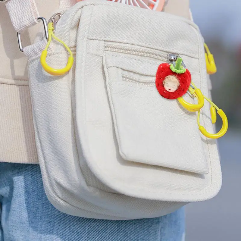 Llaveros de frutas de felpa 3D, accesorios y adornos de frutas vibrantes, colgante Ideal para bolso de monedero, perfecto para niñas