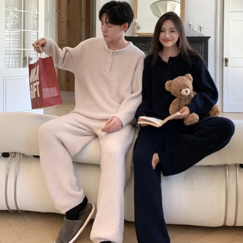 

Winter Couple Pajama Set for Both Men and Women Half Flannel Home Suit with Thick Fleece for Warmth Two-piece Set