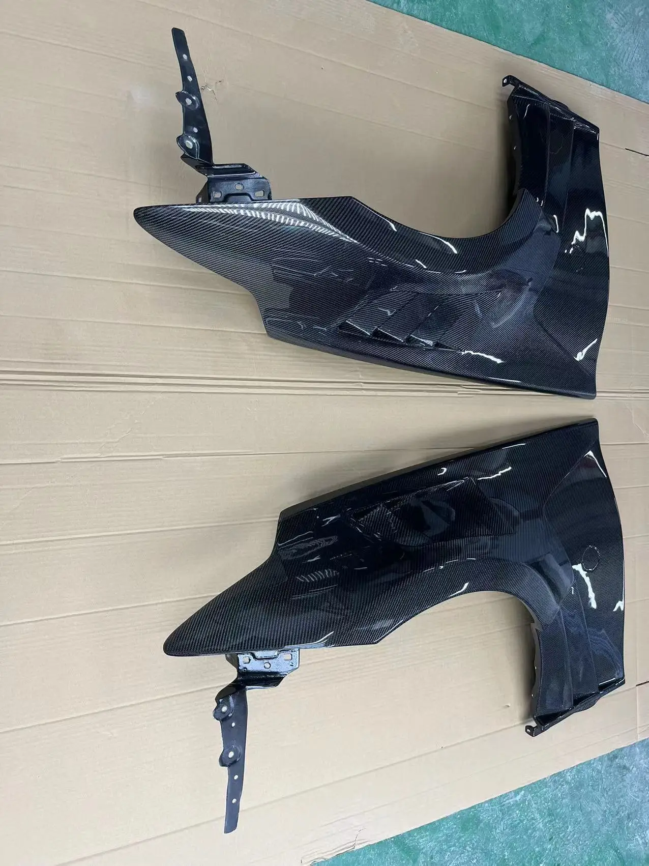 

Brilliant Quality Full Carbon Fiber Car Bumper Body Kit Side Fenders for 370z Z34