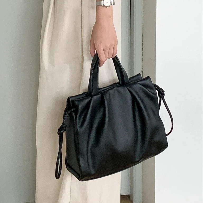 Soft PU Leather Shoulder Bags For Women Black Pleated Design Crossbody Bag  Large Capacity 2025 New Fashion Commuting Handbag