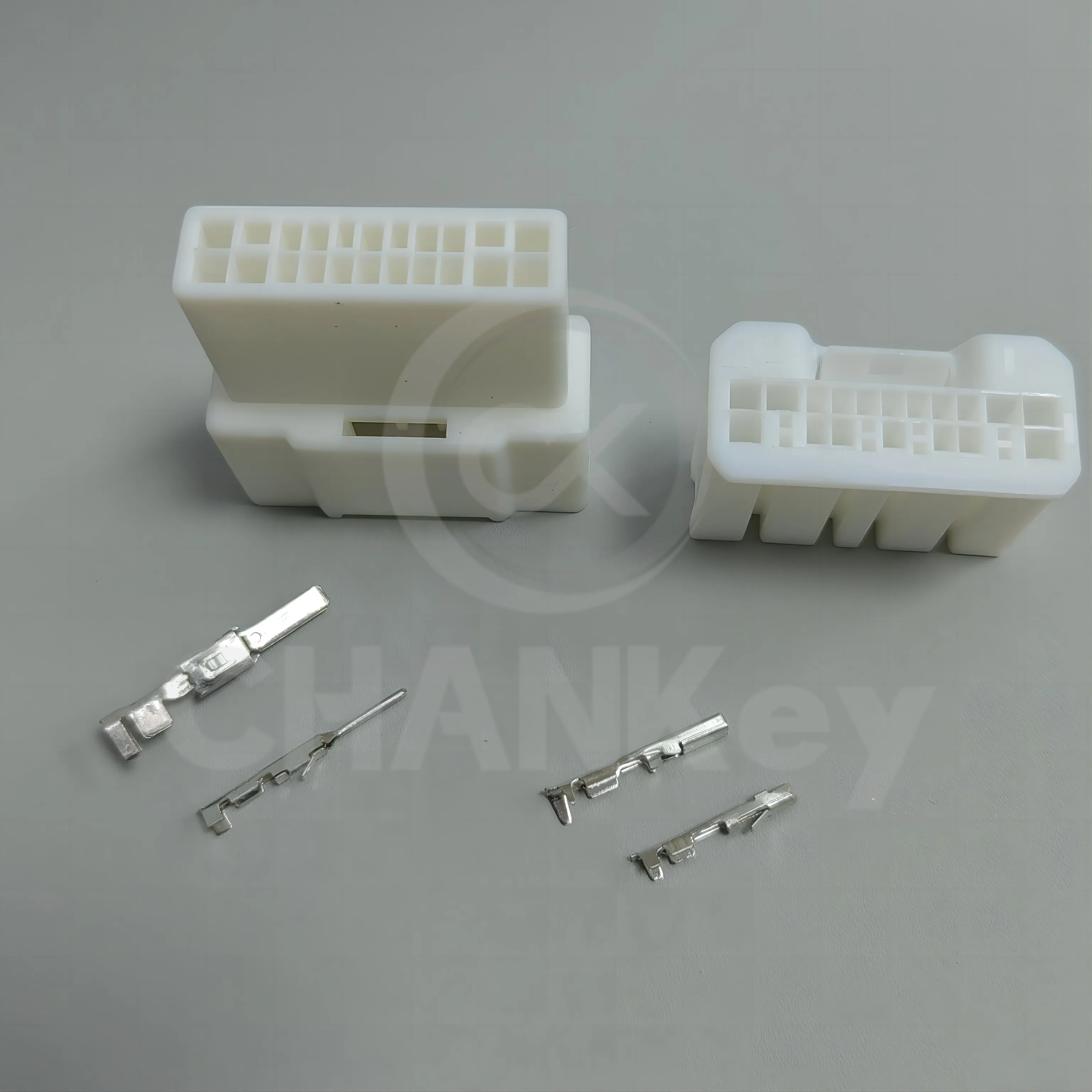 1 Set 18 Pin 0.7 2.2 Series 6098-5641 6098-5631 Auto Male Plug Female Socket Car Plastic Housing Unsealed Connector