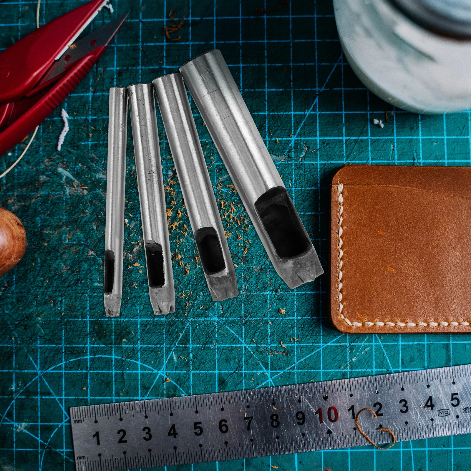 

4Pcs Star Shape Hole Punch Tool Steel Belt Punch Tool Set Leathercraft DIY Hole Puncher Star Puncher