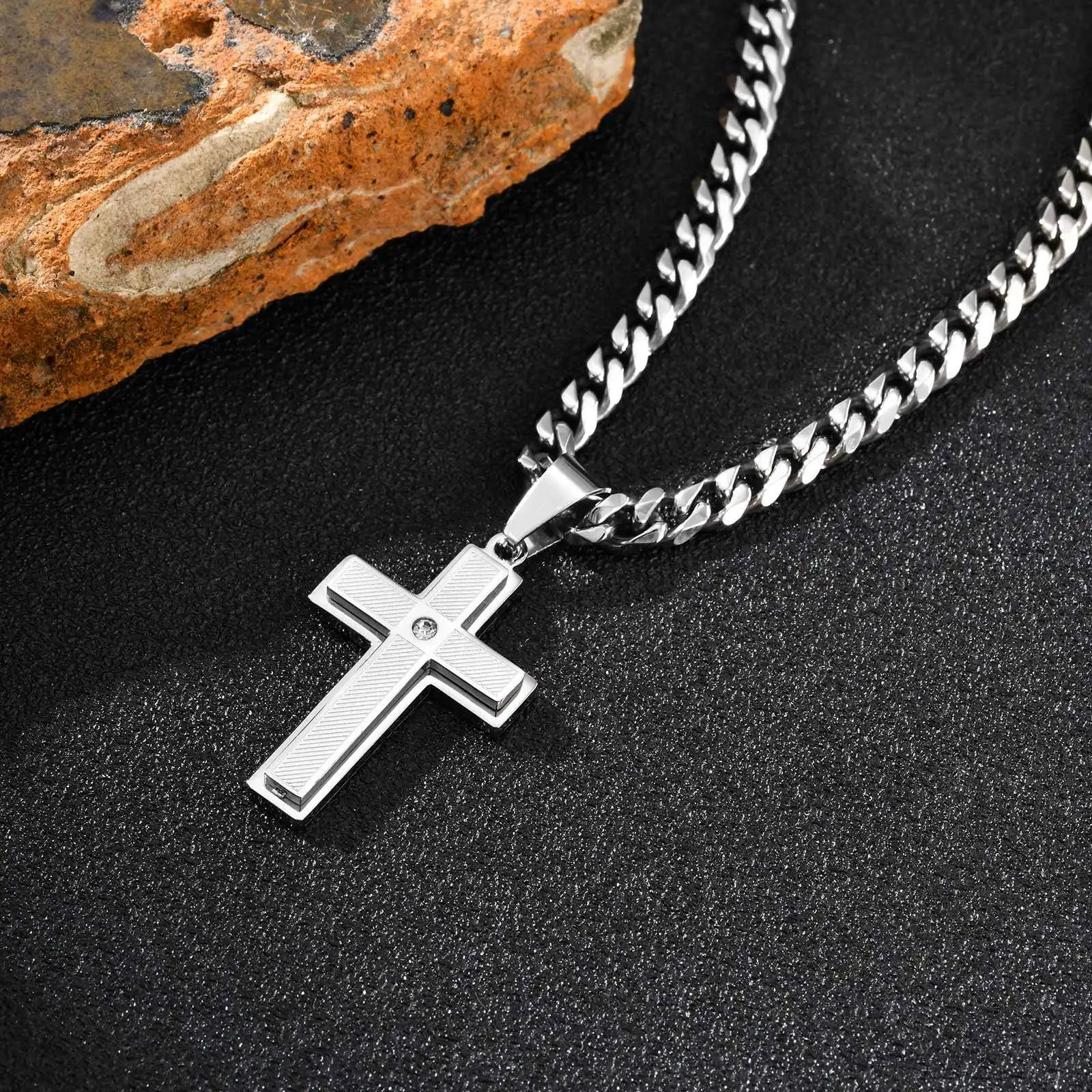 Wasserdichte, stilvolle Kreuz-Halskette für Männer und Jungen, nie verblassende Edelstahl-Anhänger-Halskette, christliches Gebetsschmuck-Geschenk – Detail 3
