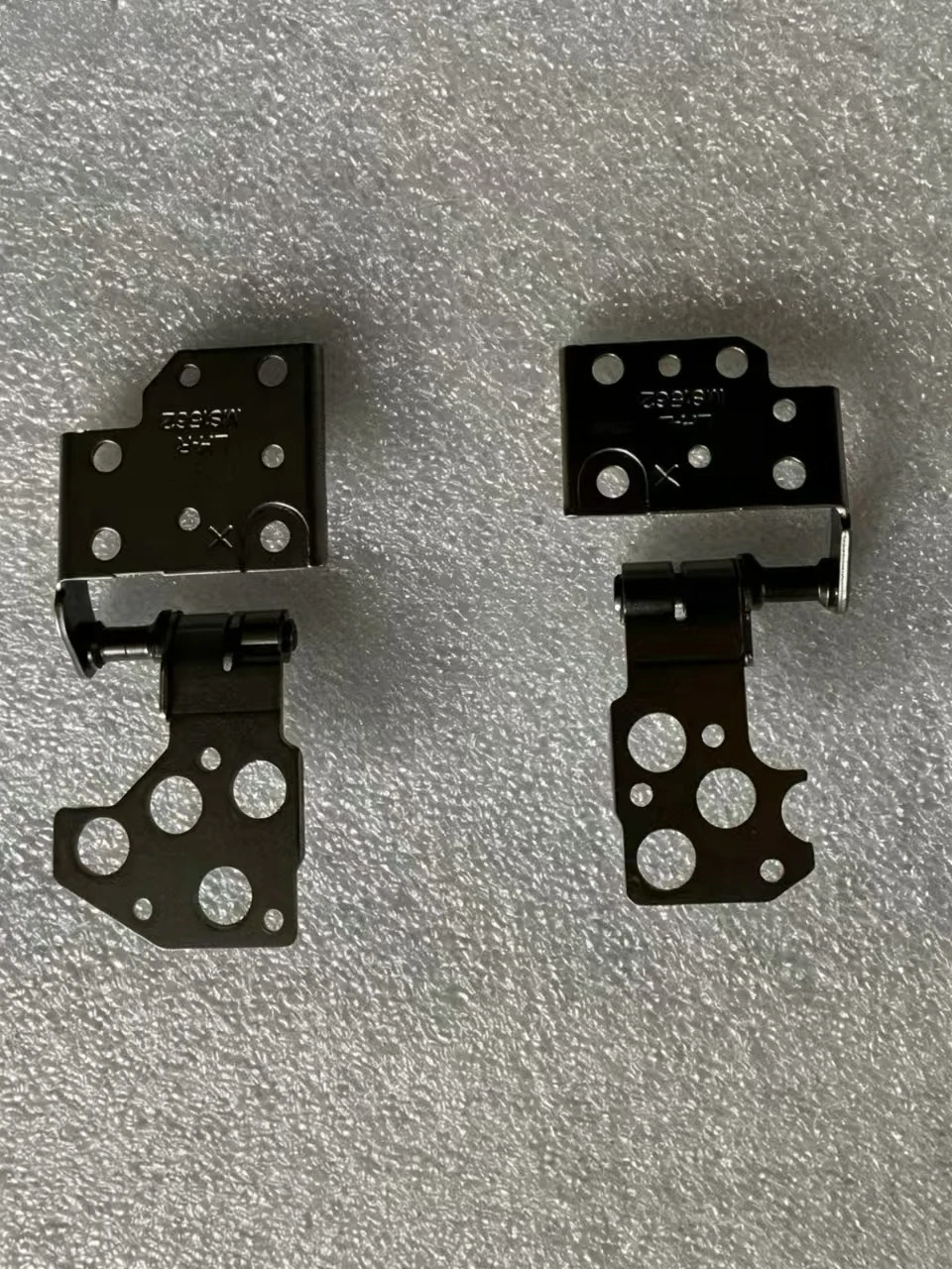Brand New Original Laptop Screen Hinges for MSI Stealth 15M MS-1562
