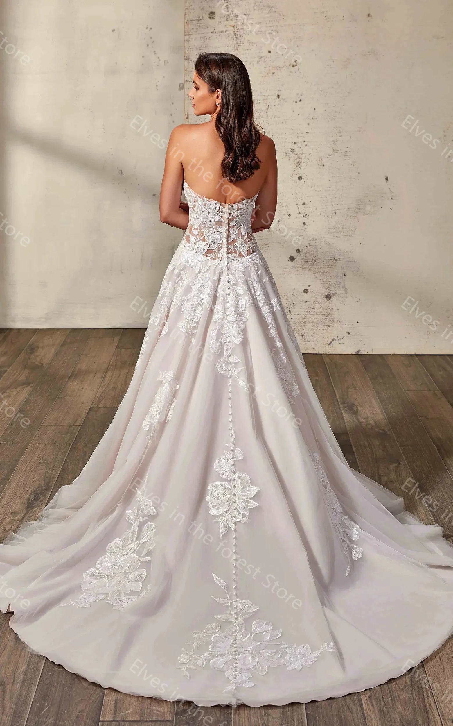 Charming ชุดแต่งงานสายลูกไม้ปุ่ม Appliques แขนกุดชุดเจ้าสาวเซ็กซี่กวาดรถไฟที่กําหนดเอง Vestidos De Mariee