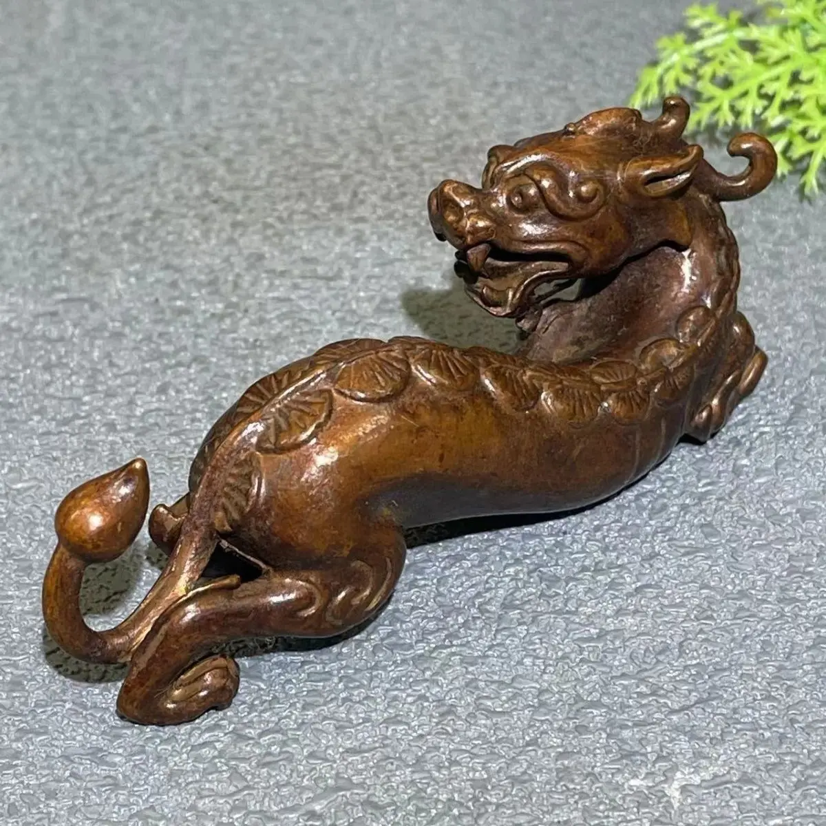 Retro crouching Pixiu pen holder Ornament Decoration Tea Pet Figurines Desk Decor Accessories