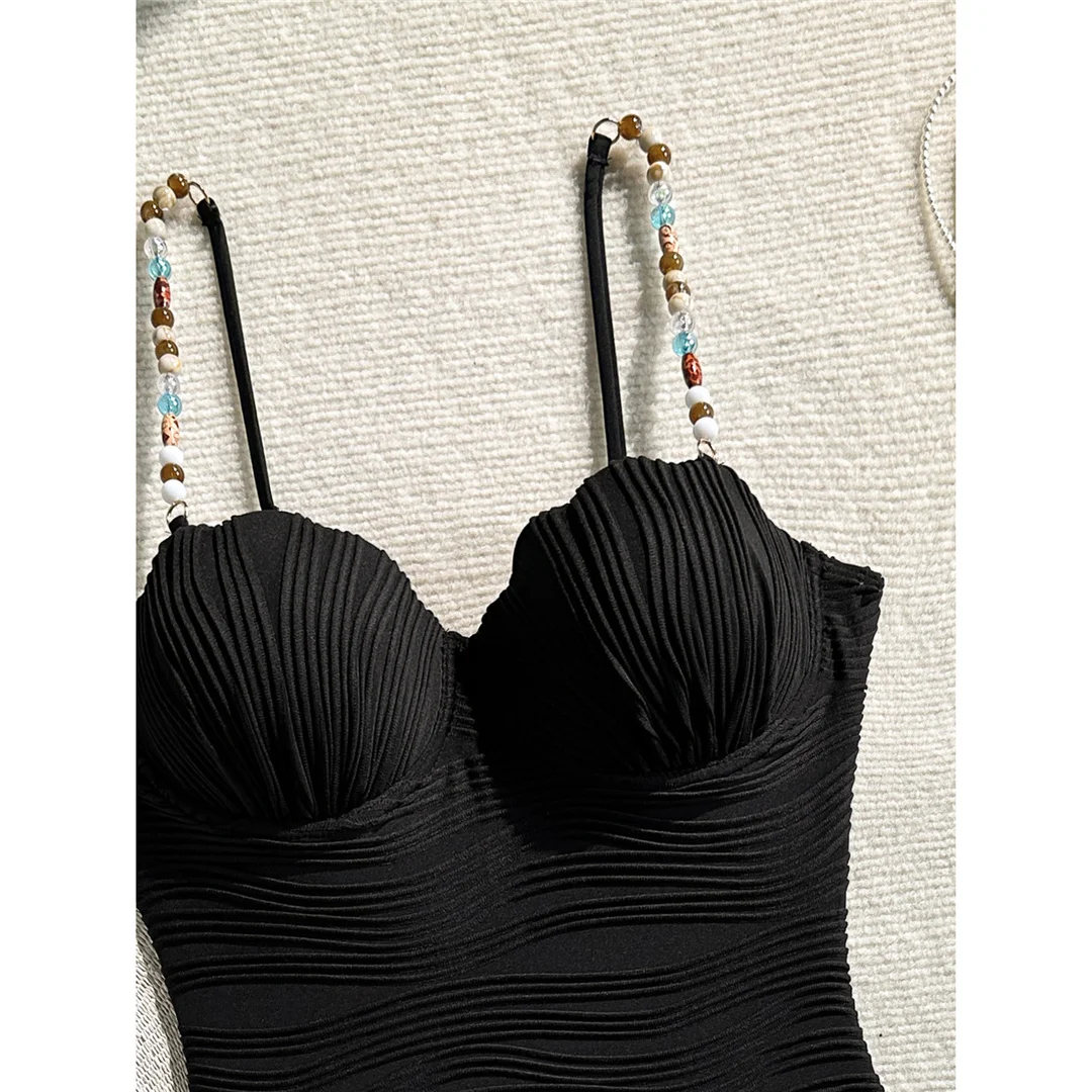 Gefalteter, farbenfroher Badeanzug mit Bügeln und Perlen für Damen, einteiliger Badeanzug, Monokini mit hohem Beinausschnitt, Badebekleidung, Badeanzug, Modell V8301. – Detail 16