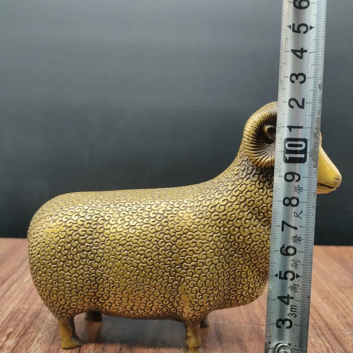 2 قطعة الأغنام العتيقة النحاس اثني عشر زودياك مكتب منزلي سطح لوحة التميمة محظوظ الأغنام الذهبية غرفة المعيشة الديكور