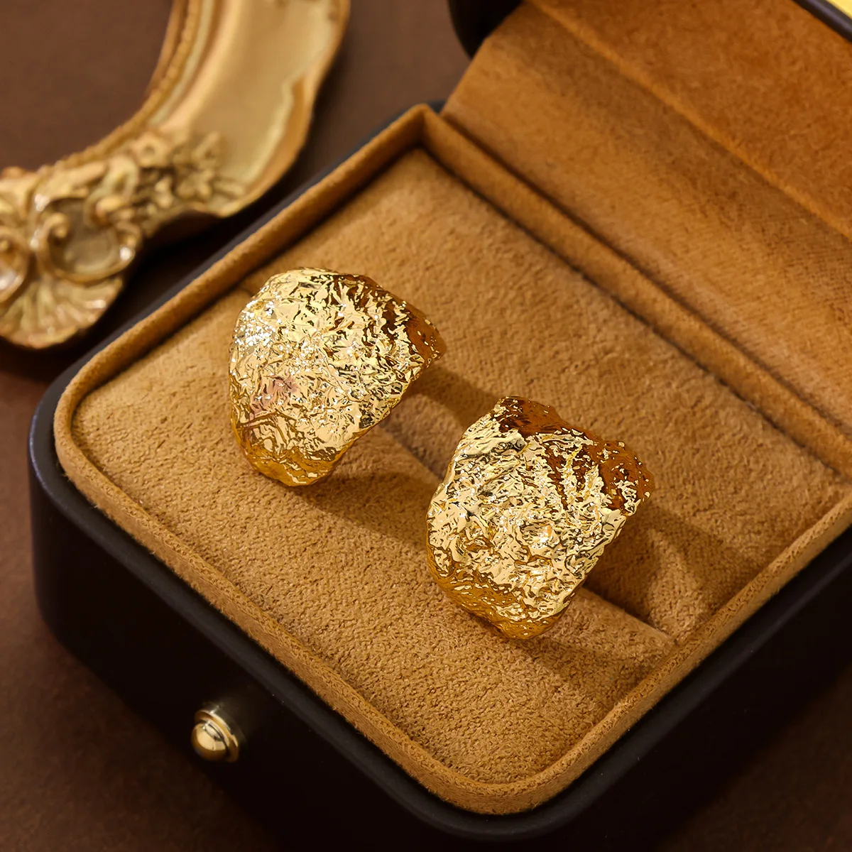 antique wrinkle texture c-shaped earrings geometric stud metal earrings for women