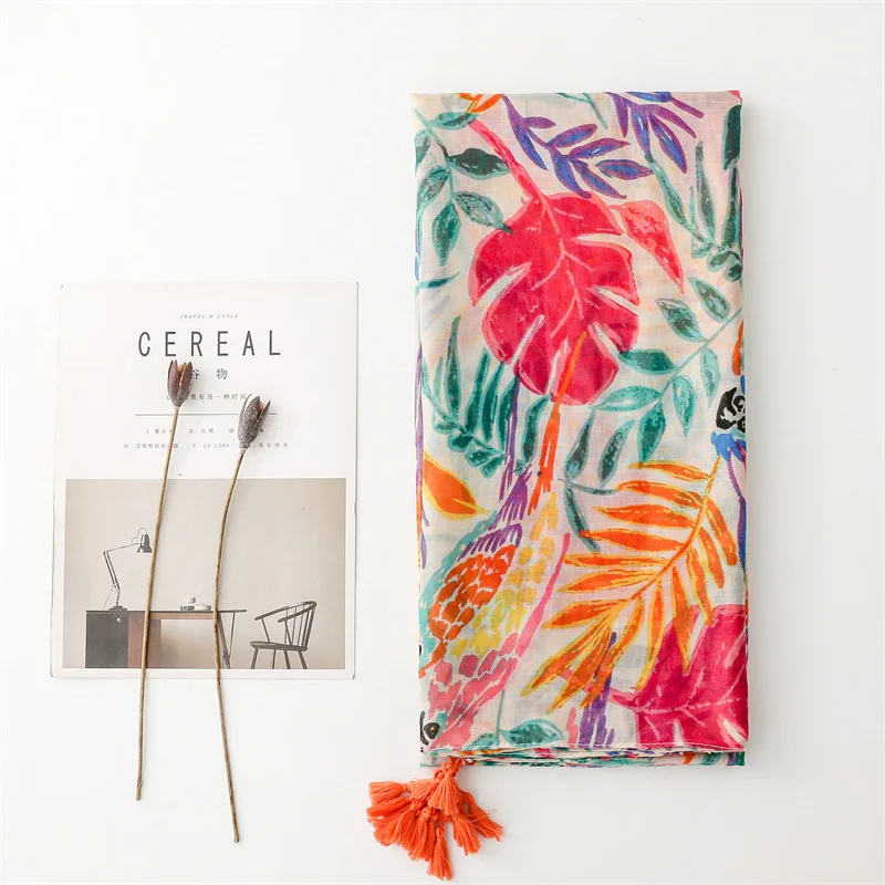 2025 New Luxury Bohemia Designer Women Scarf Print Lady Shawls Cotton Feeling Soft Hijabs Wraps Neck Headband Tassel Foulard