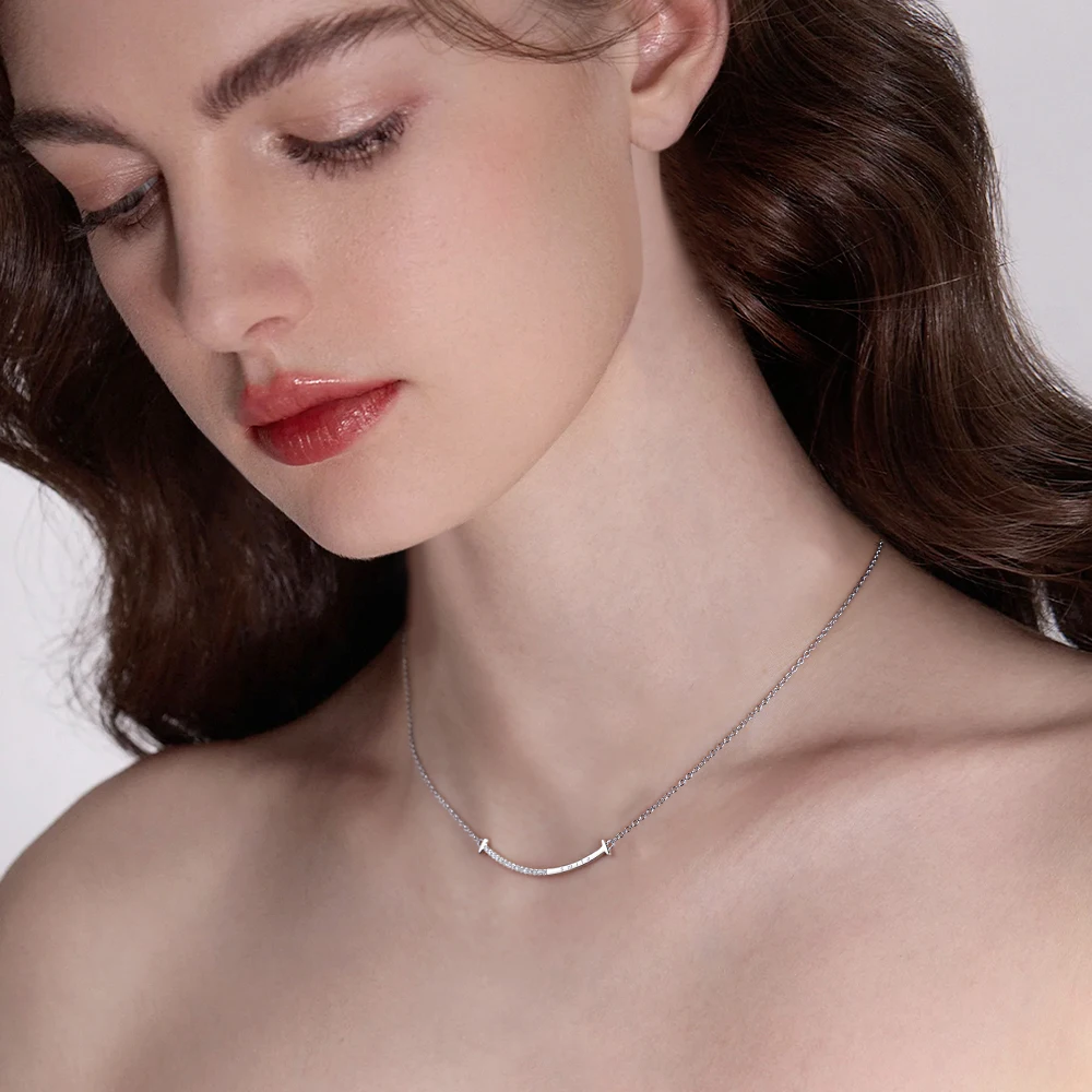 

M-JAJA Moissanite Smile Pendant Necklace for Women 925 Sterling Silver Diamond Chain White Gold Plated Choker Necklace for Women