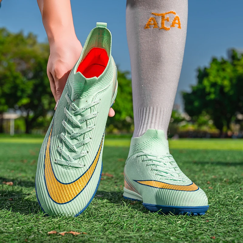 أحذية كرة القدم للرجال، تشنجات العشب الأصلية، أحذية كرة القدم خفيفة الوزن ومقاومة للانزلاق