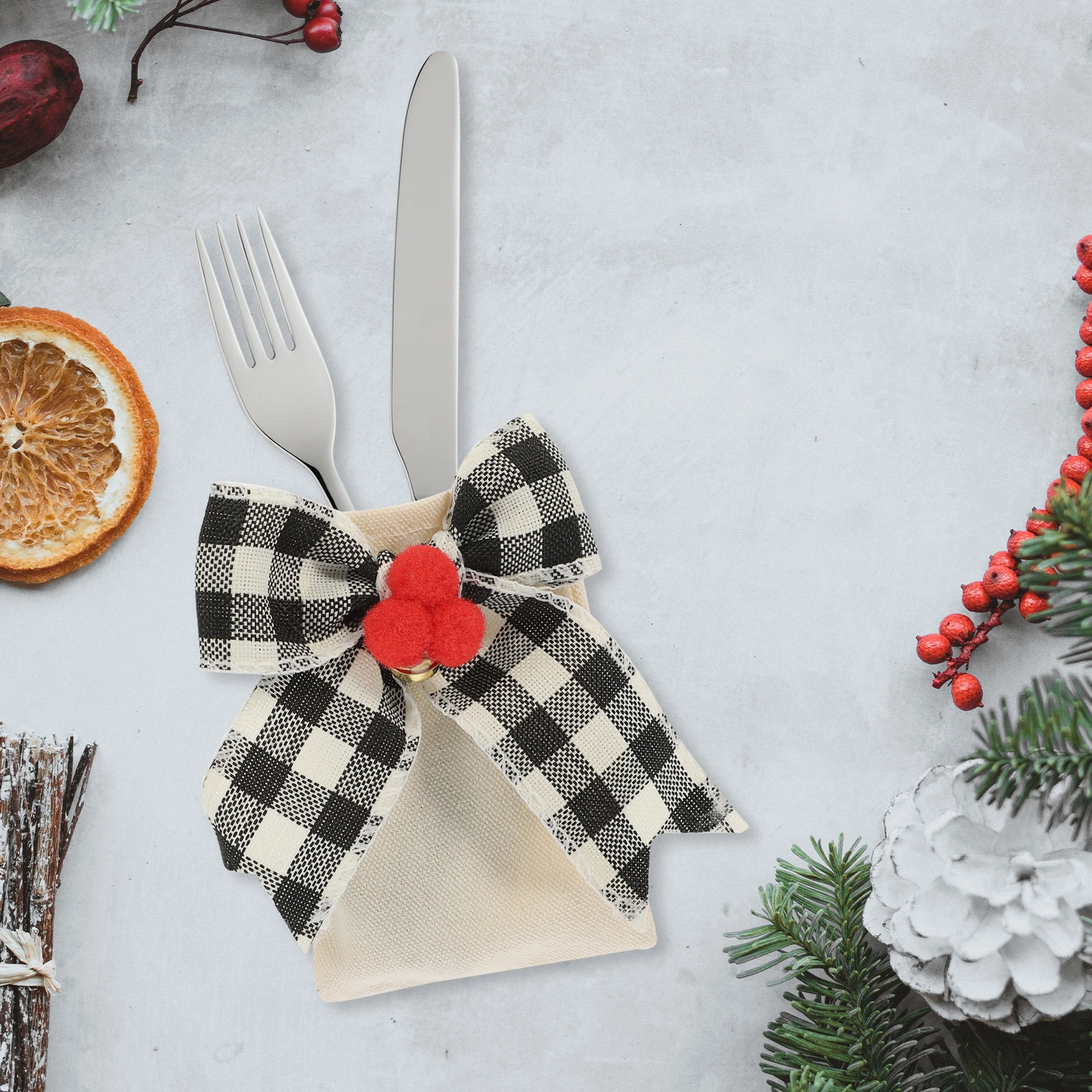 

4Pcs Christmas Holder Linen Cutlery Set Plaid Tableware Bags Fork Christmas Cutlery Bag Bag Xmas Storage Pocket
