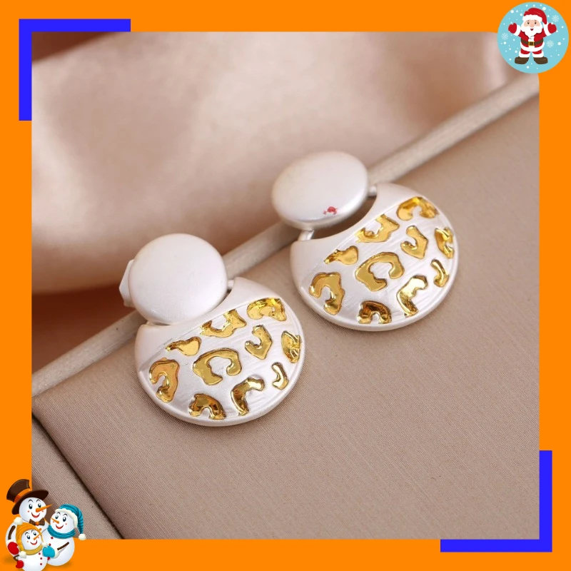 Retro Oil Dripping Love Stud Earrings Women's Niche Design Sense Personalized Versatile Earrings New Light Luxury Unique Earring