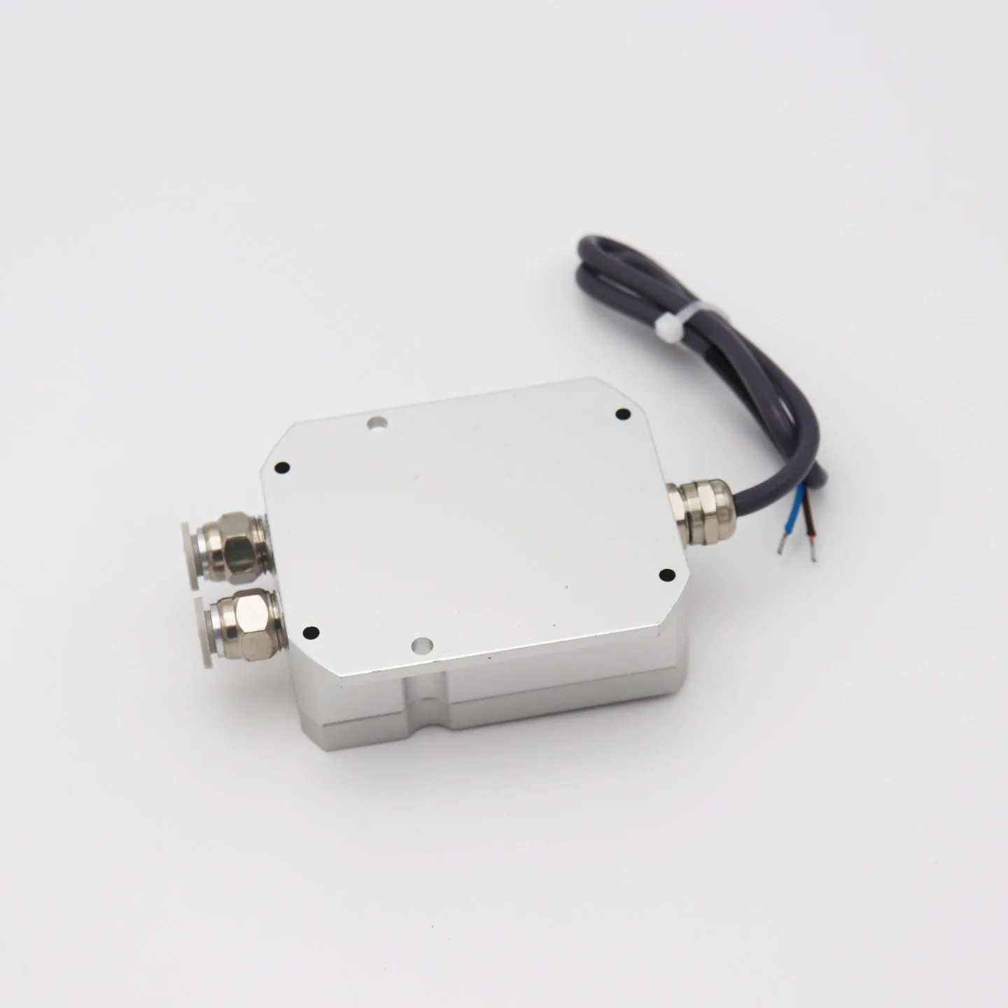 

Датчик дифференциального давления (избыточное/отрицательное) 4-20 мА, давление вентилятора 0-5В/10В, RS485