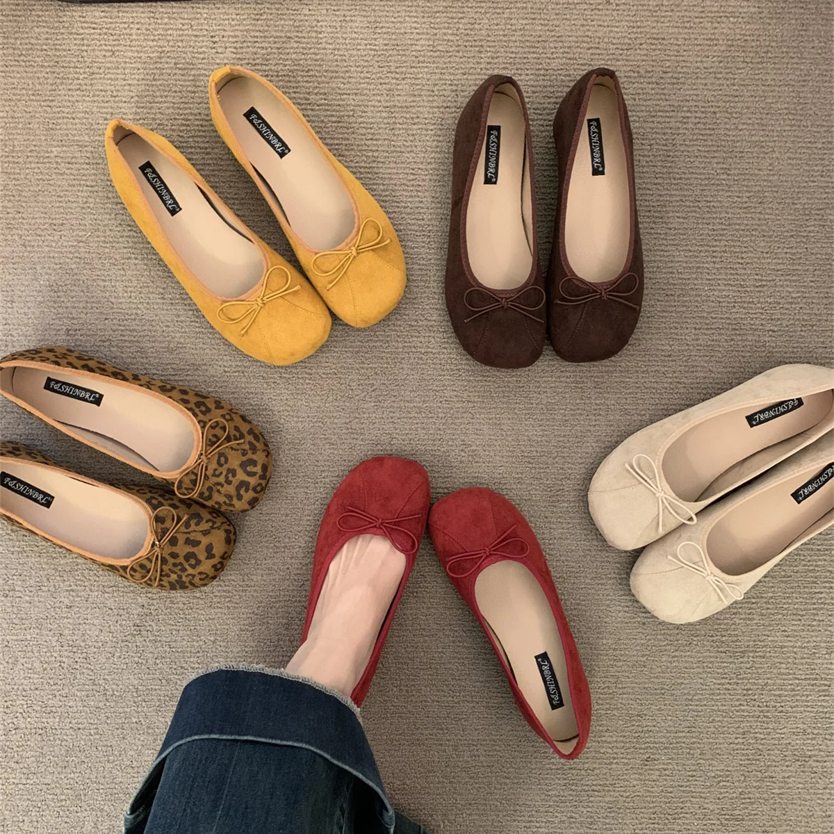 ソフトボウノットレディースローファーシューズ身長を伸ばすバレエフラットクロッグプラットフォームモディス浅い口のバタフライスリッポン快適