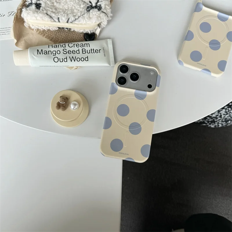 

Soft Beige Gray Polka Dot For MagSafe Case With 3D Teddy Bear Pearl Pop Socket For iPhone 15 16 17 Pro Max INS Kawaii Shockproof