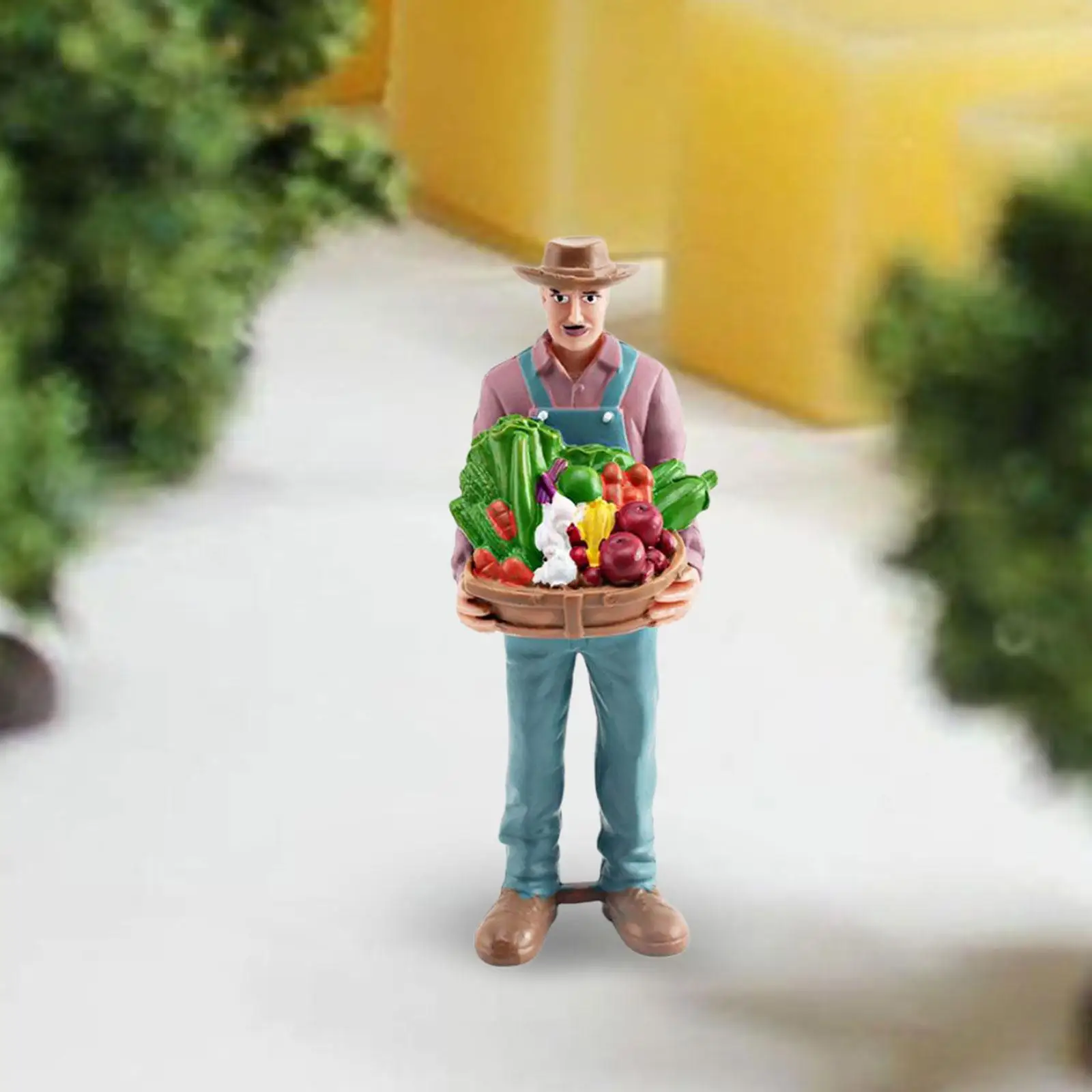 3 figuras de personajes en miniatura para decoración de escritorio y paisaje