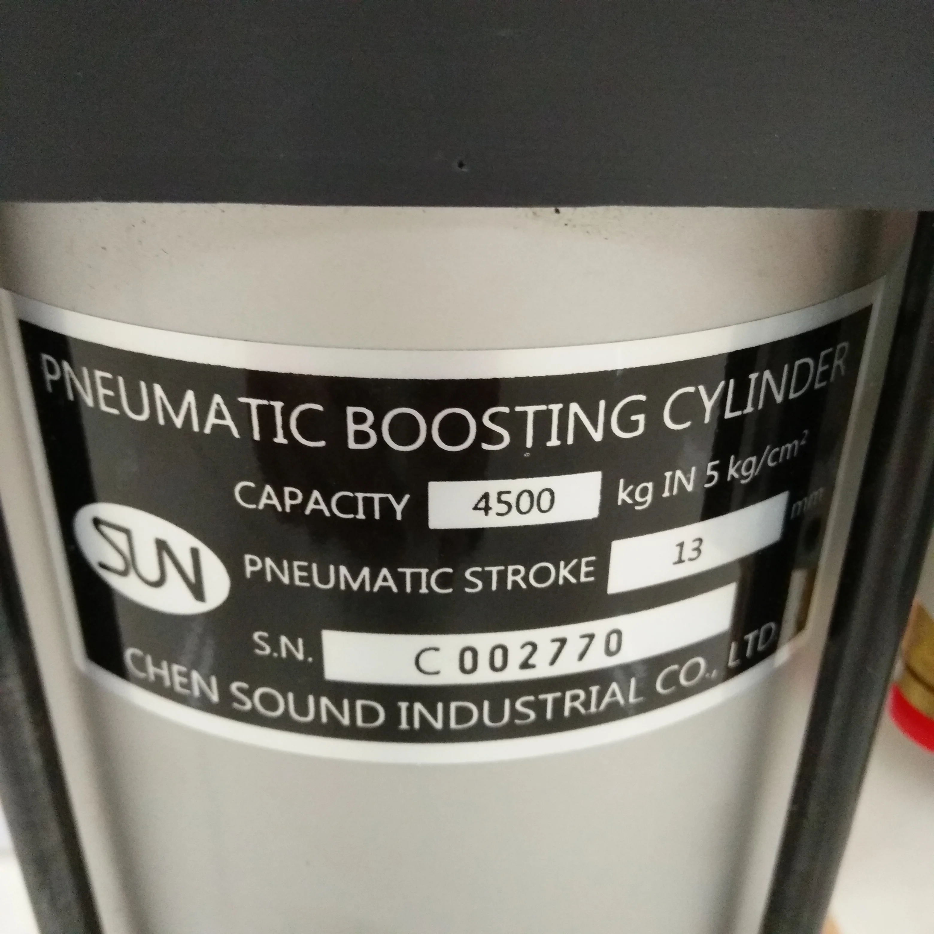 SUN PNEUMATIC BOOSTING CYLINDER CAPACITY 4500KG 3000KG IN 5kg/cm PNEUMATIC STROKE 13MM CHEN SOUND INDUSTRIAL CO.,LTD