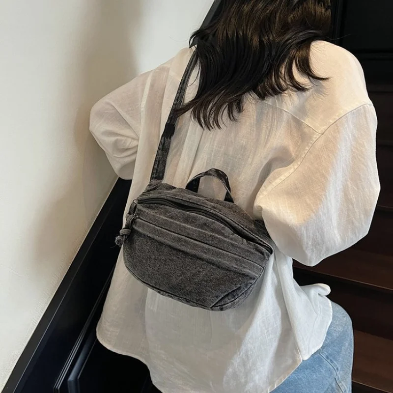 

Women Fashionable Shoulder Bag With A Classic Vintage Twist Made From Premium Leather For Elegance