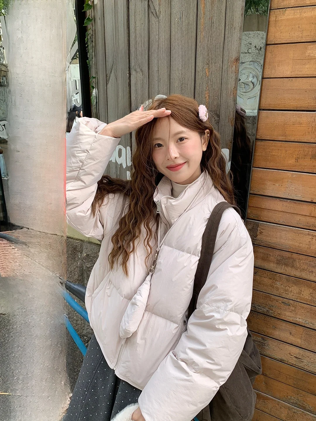 

Антивозрастная корейская зимняя куртка-пуховик для женщин: теплая, утепленная, модный дизайн, на молнии