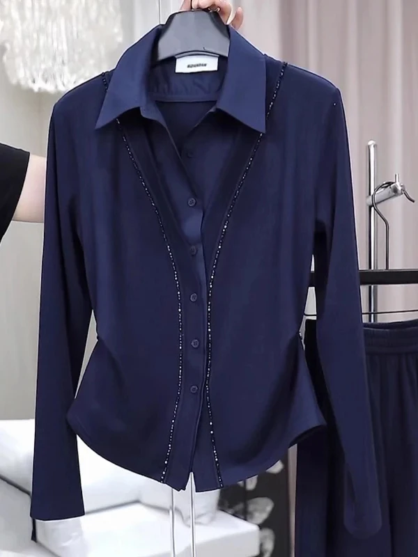 

Casual Chic Ladies' Shirt with Rhinestone Waist-Cinching Slimming Top Spring 2026 New Style Age-Defying Elegant Two-Piece Look