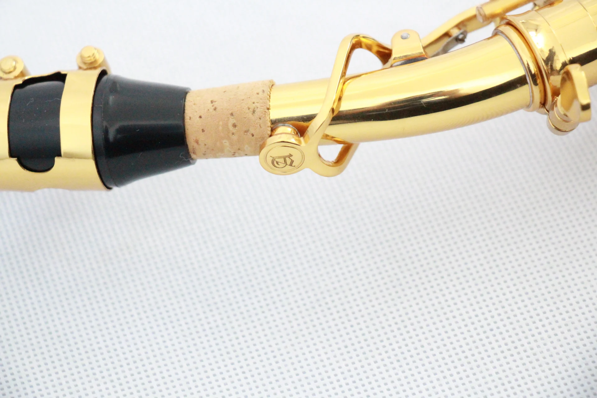 Well-Crafted Musical Instruments Brass Body C Melody Saxophone With Gold Lacquered Body C Tone Saxophone Range To High F#
