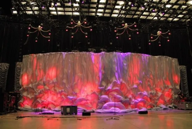 Machine de libération de rideaux avec système de chute électrique Kabuki Drape Reveal avec télécommande