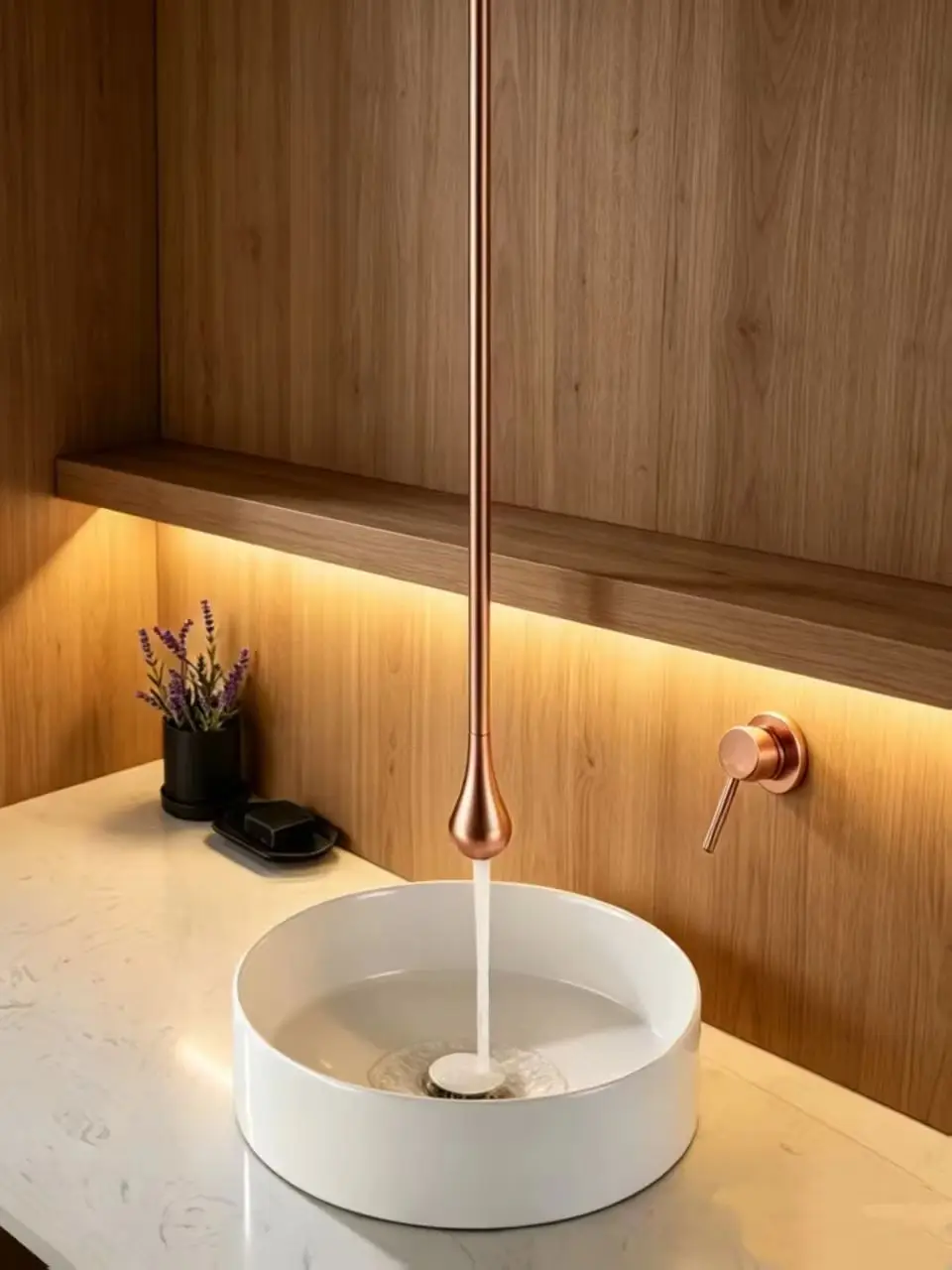 Deckenmontierter schwarzer Wassertropfen-Wasserhahn, künstlerischer Induktions-Deckenwasserhahn in Rot, luxuriöser High-End-Club-Wasserhahn, Waschbeckenarmatur für das Badezimmer