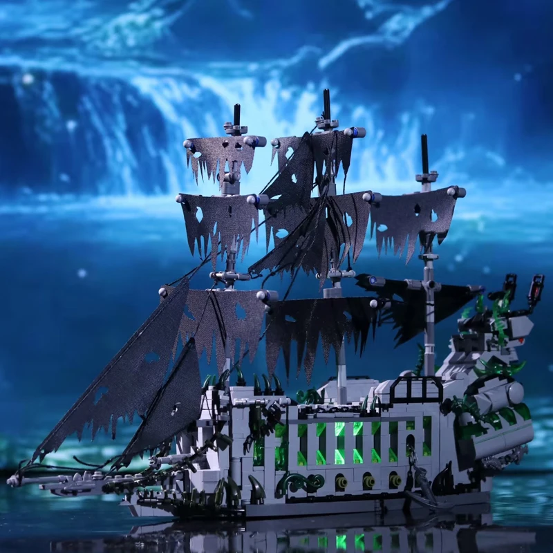 

The Flying Dutchman Ship Bricks Kit Creative Building Blocks Model Sets Educational Toys Gifts for Kids Children Adult 1500+pcs