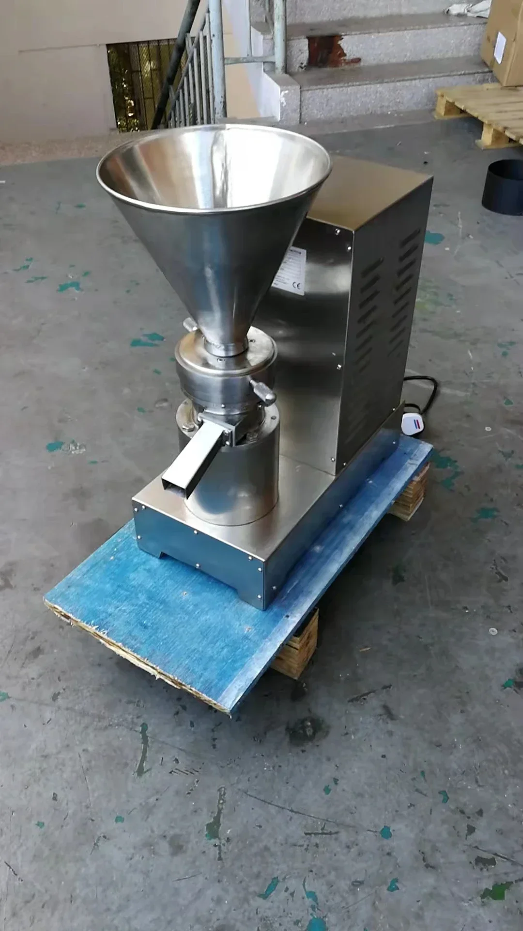Automatic grain grinding commercial colloid mill grinder pistachio hazelnut colloid mill machine