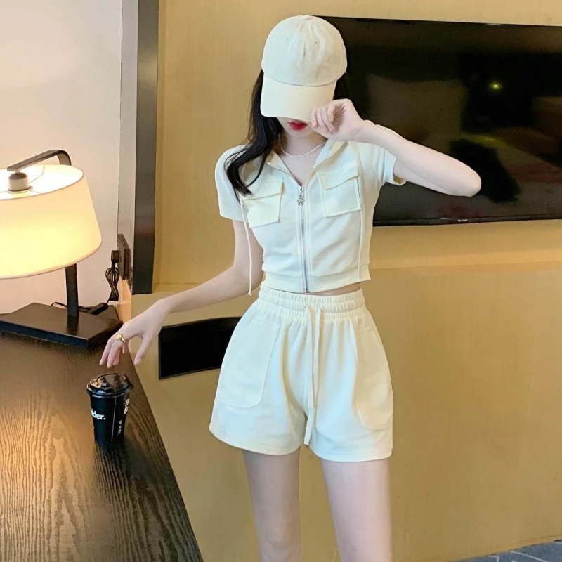 

Women’s Summer Casual Two Piece Outfit Set Short Sleeve Crop Top High Waist Shorts Stylish Petite Size Breathable Daily Wear