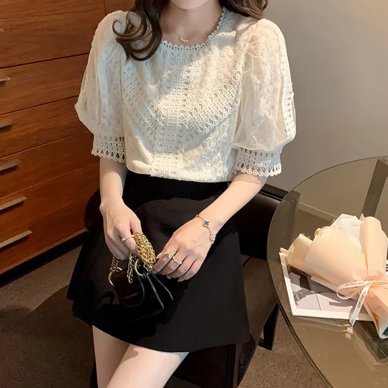 5XL White Lace Edge Hollow Loose Pullover Shirt O-neck Puff Sleeve Vintage Korean Fashion Grace All-match Blouse Top Women Blusa