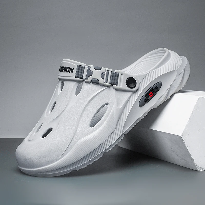 

New Men's Outdoor Slippers Comfortable Clogs For Man Beach Sandals Soft Slides Garden Shoes Men Casual Shoes Male Beach Slippers