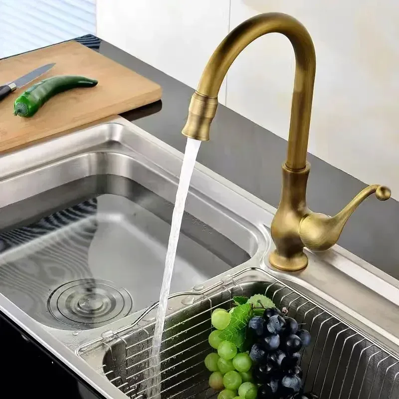 

Antique Copper Bathroom Basin Faucet Europe Classic Style Cold And Hot Water Mixer Tap Sink Faucet Deck Mounted Single Handle