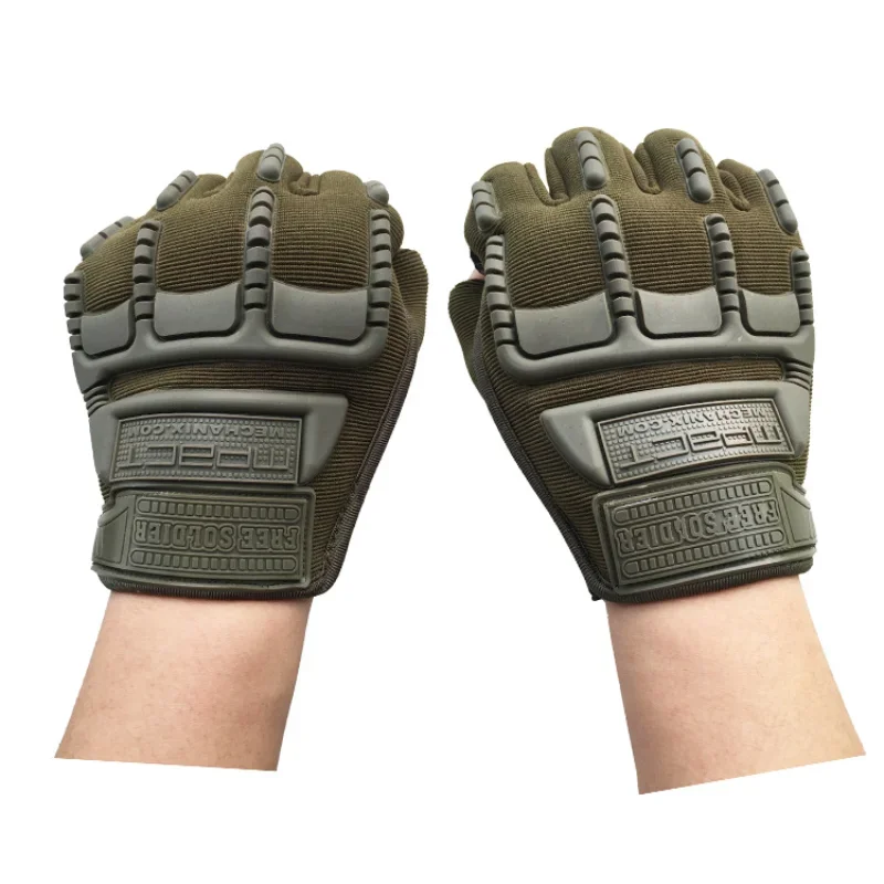 Guantes de medio dedo con remaches de silicona suave para hombres, guantes de fitness para montar al aire libre, entrenamiento de fitness, guantes tácticos