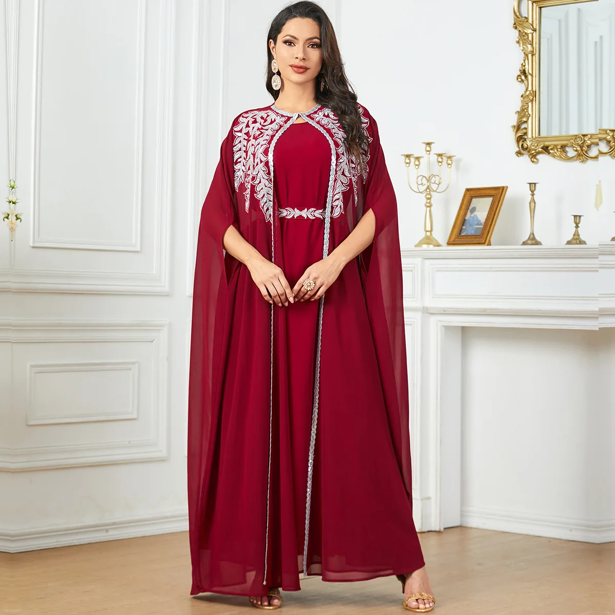 

Middle Eastern Dubai Muslim High-end Embroidered Robes: Saudi Arabian Ladies' Batwing-sleeve Evening Gowns, Two-piece Dress Sets