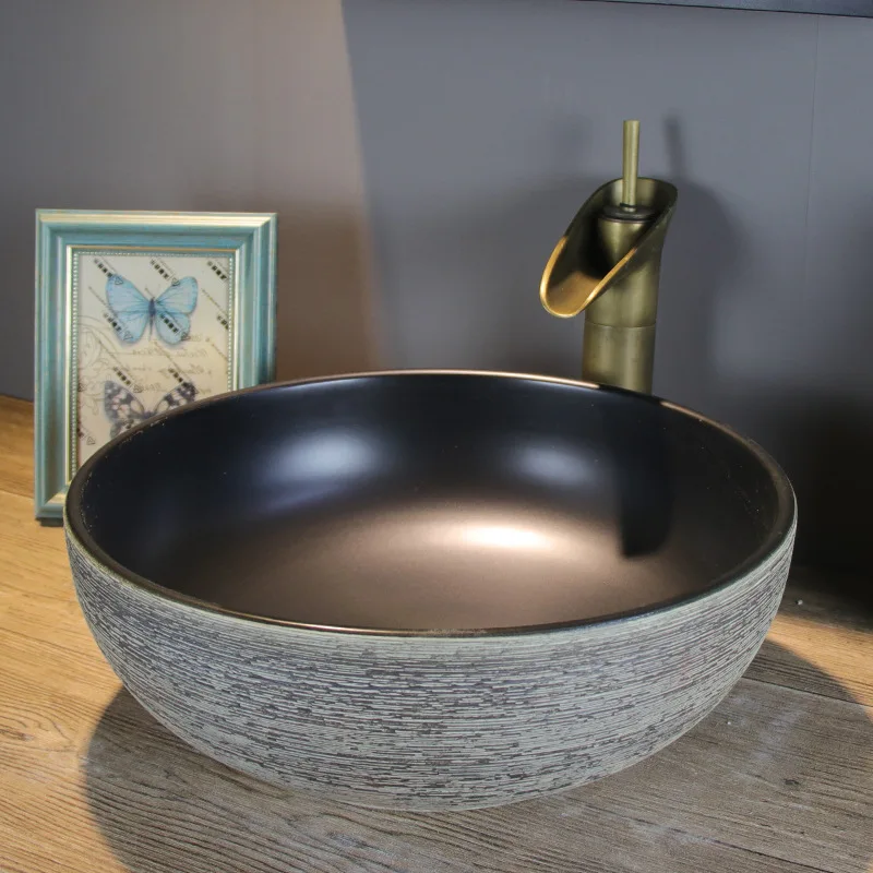 

Ceramic washbasin on stage, circular single basin retro European art washbasin, household bathroom wash basin BB639OF