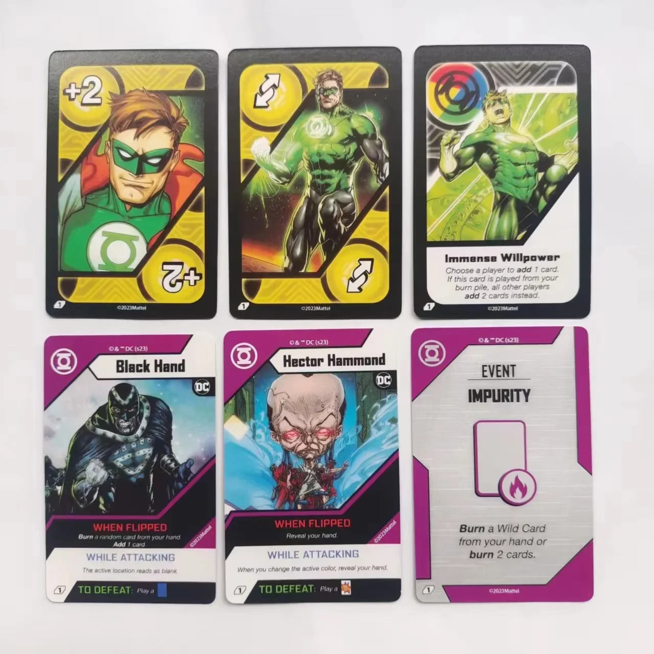 UNO Ultimate Marvel Card Game with 4 Collectible Foil Cards, Character-Themed Decks & Special Rules