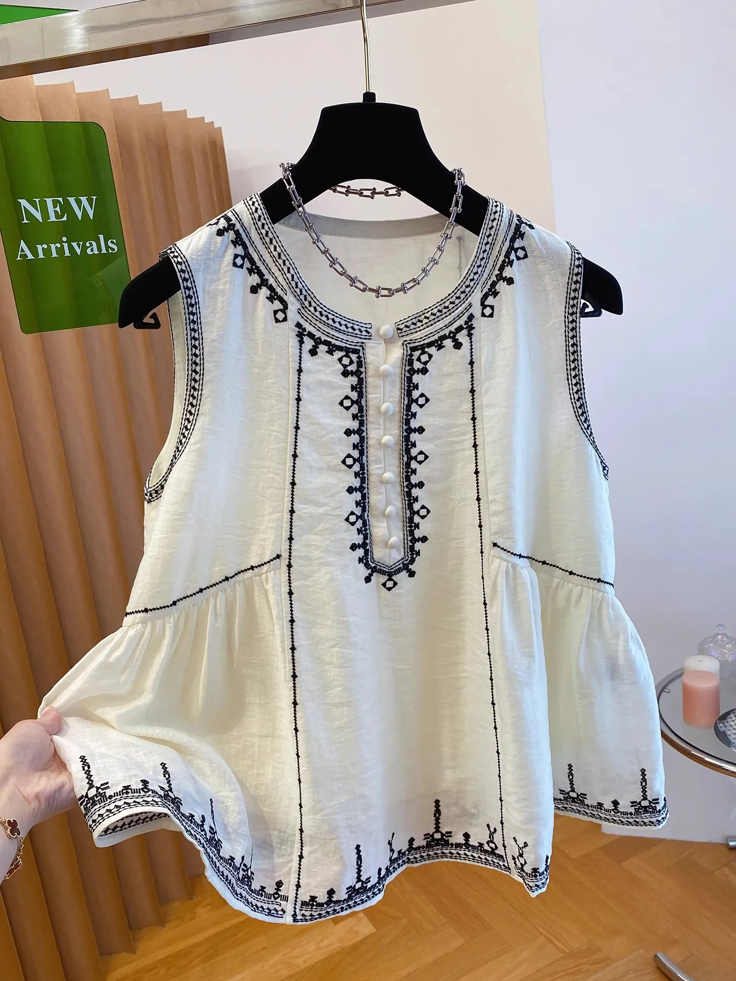 قميص نسائي أنيق بدون أكمام مطرز، بلوزة فضفاضة بتصميم عتيق، نمط صيفي جديد بشعور وطني، أسلوب مريح للتنقل #2