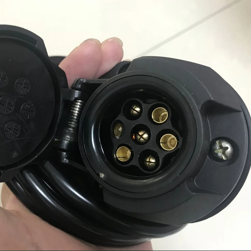 Trailer wiring harness modification European 13-pin American 7-core trailer RV power supply tail light signal socket