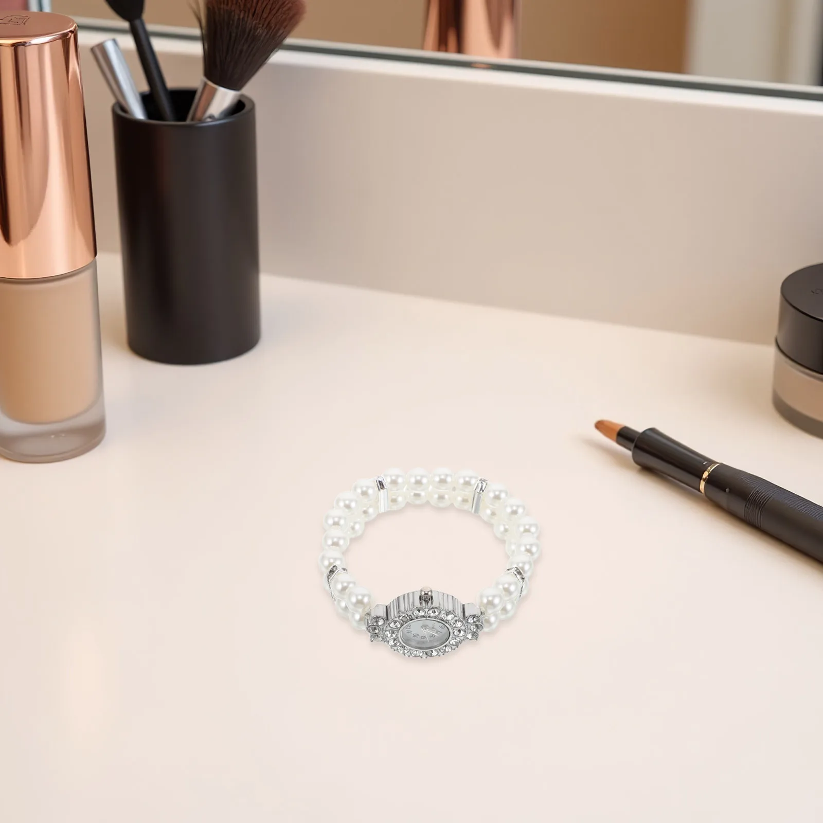 السيدات لؤلؤة سوار فستان ساعة صغيرة مستديرة الطلب صف مزدوج التناظرية كوارتز ساعة اليد هدية عيد الميلاد الإكسسوارات