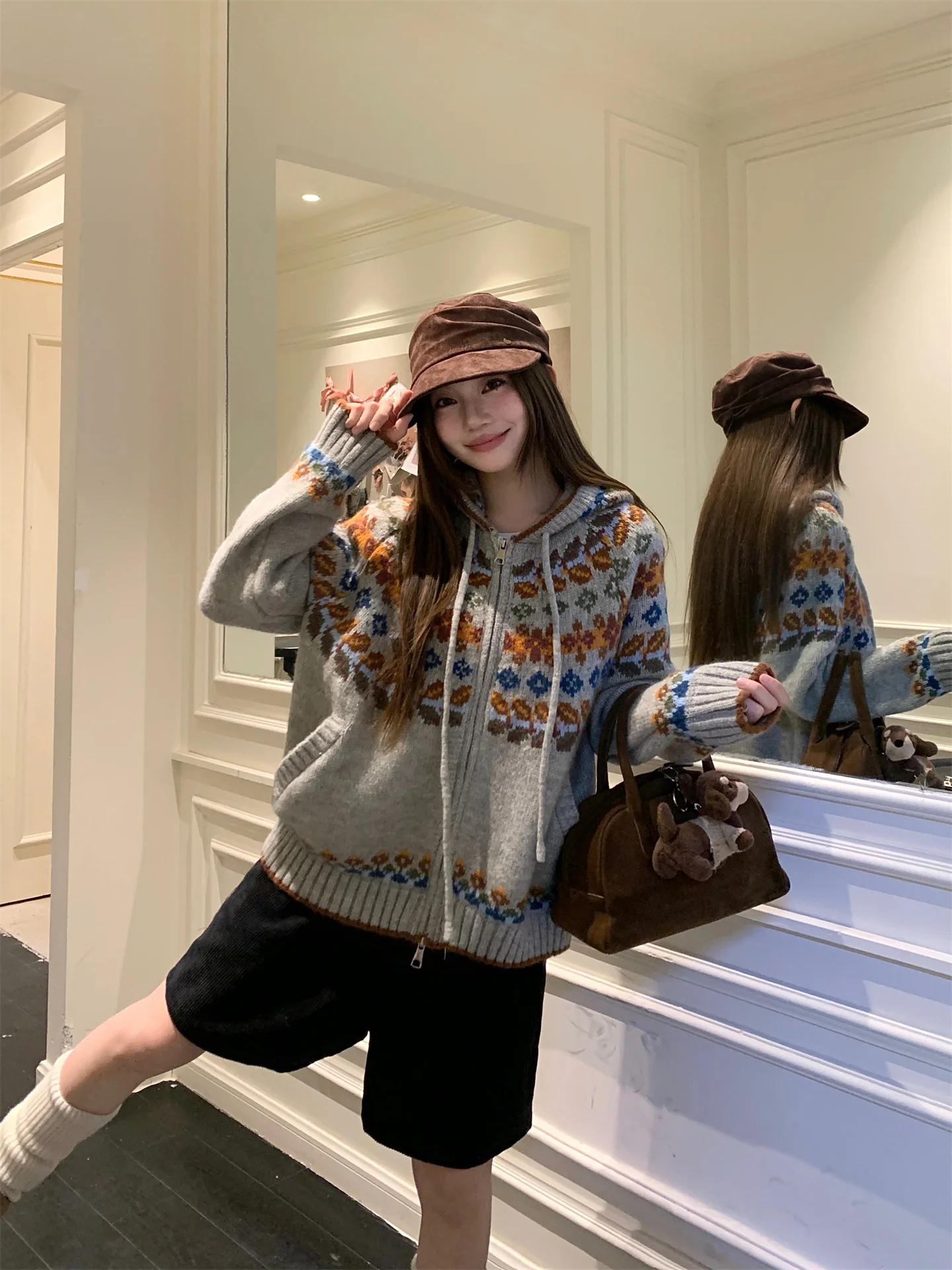 

Kumikumi Thickened Long Sleeve Knitted Sweater Cardigan Women's Spring Vintage Color Block Flower Pattern Slimming Top