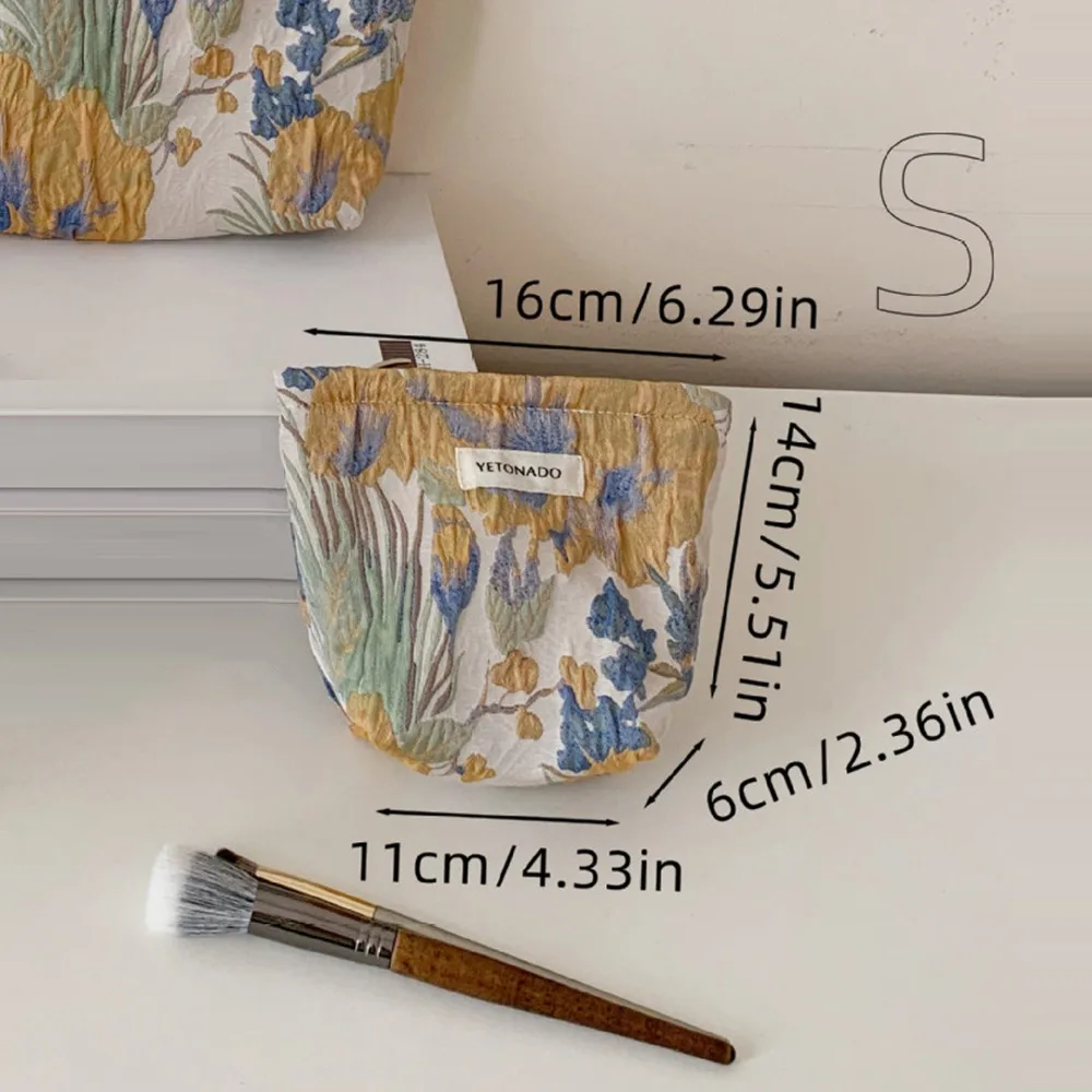 Polyester Canvas Flower Clutch Bag Large Capacity Zipper Closure Makeup Bag Flower Pattern Portable Cosmetic Storage Pouch